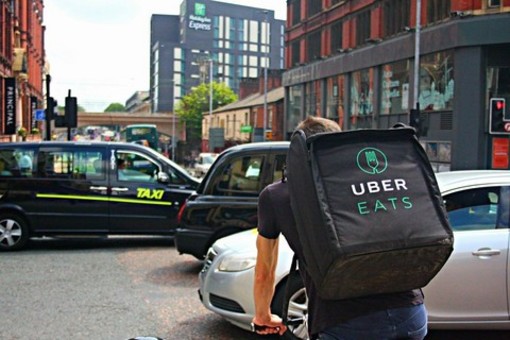 Condanna a Nizza per un autista: Uber sospende i servizi transfrontalieri tra Italia e Francia
