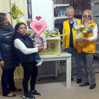 Sanremo, il Lions Club Matutia dona uova di Pasqua al Centro Aiuto alla Vita