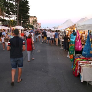 Bordighera: grande successo per 'Un mare di sapori', il ringraziamento del Sindaco agli organizzatori Bordighera: grande successo per 'Un mare di sapori', il ringraziamento del Sindaco agli organizzatori