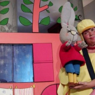 Imperia: primo appuntamento per il Teatro per la Scuola con lo spettacolo ‘Una giornata con Giulio Coniglio’