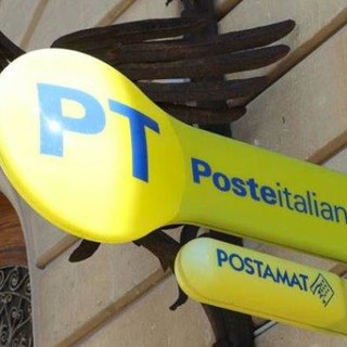 Negli uffici delle Poste da oggi altro passo verso la normalità con attesa all'inerno