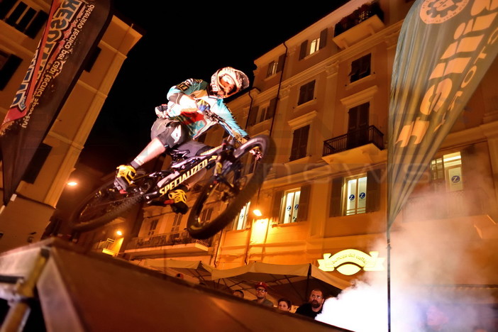 Il francese Martin Cedric vince la terza edizione della ‘Sanremo Urban Downhill’ (foto)