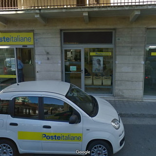 Sanremo: manca la macchinetta per le code, protestano gli utenti dell'ufficio postale del 'Borgo'