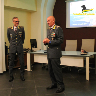 Gdf Imperia: il comandante regionale Liguria in visita alla guardia di Finanza