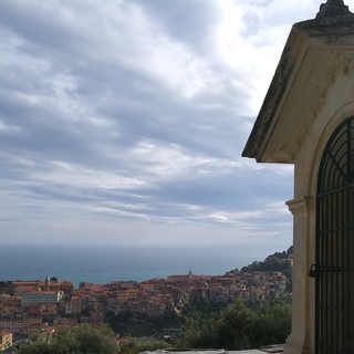 Venerdì e l'11 giugno due escursioni alla scoperta di Ventimiglia e del territorio intemelio Venerdì e l'11 giugno due escursioni alla scoperta di Ventimiglia e del territorio intemelio