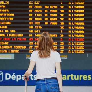 Tanti voli cancellati in estate: cosa sta succedendo?