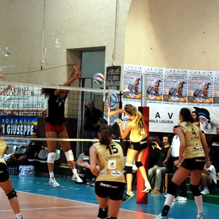 Pallavolo: Memorial Tessitore, ottima prova del Cannes dopo la prima giornata Pallavolo: Memorial Tessitore, ottima prova del Cannes dopo la prima giornata