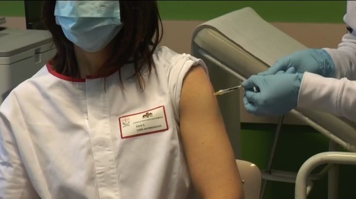 Coronavirus: in attesa delle prime vaccinazioni in Asl 1 ecco le conferme per la campagna nazionale per tutto il 2021 Coronavirus: in attesa delle prime vaccinazioni in Asl 1 ecco le conferme per la campagna nazionale per tutto il 2021