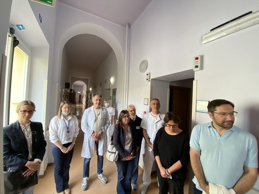 Sanremo: il Vescovo Antonio Suetta oggi all'Hospice di via Borea per pregare insieme ai degenti Sanremo: il Vescovo Antonio Suetta oggi all'Hospice di via Borea per pregare insieme ai degenti