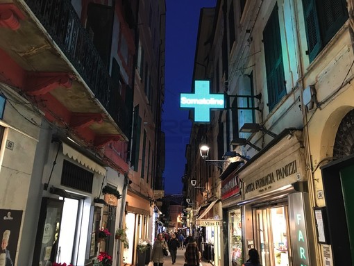 Via Palazzo senza le luminarie