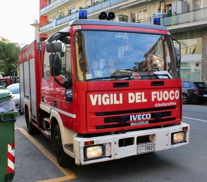 Forte vento su tutta la provincia: serie di interventi dei Vigili del Fuoco per fortuna senza gravi danni