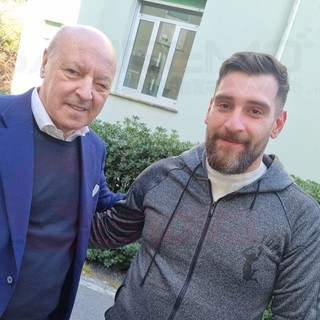 Genova: il Direttore generale dell'Inter Beppe Marotta ha fatto visita al piccolo ventimigliese Ryan (Foto e Video) Genova: il Direttore generale dell'Inter Beppe Marotta ha fatto visita al piccolo ventimigliese Ryan (Foto e Video)