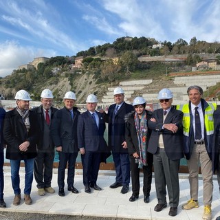 Ventimiglia: il 7 luglio l'inaugurazione del porto, oggi visita della Regione in città. Toti "Cala del Forte opera tra le principali del territorio" (Foto e Video) Ventimiglia: il 7 luglio l'inaugurazione del porto, oggi visita della Regione in città. Toti "Cala del Forte opera tra le principali del territorio" (Foto e Video)