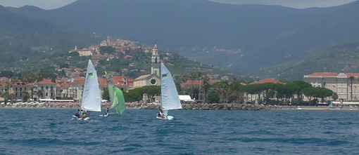 Un mese di regate per il Club del Mare di Diano Marina: centinaia di velisti in questo primo scorcio di primavera Un mese di regate per il Club del Mare di Diano Marina: centinaia di velisti in questo primo scorcio di primavera