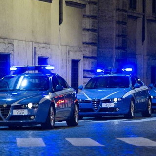 Ventimiglia: le 'Iene' sotto casa dell'On. Di Muro alle 6 del mattino ed i residenti chiamano la Polizia