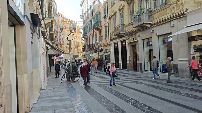 Sanremo: residente di via Matteotti "Il 'salotto buono' non è più quello di una volta, servono pulizia e controlli"