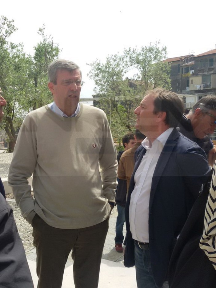 Giornata imperiese oggi per Gabriele Cascino a fianco di Claudio Burlando e Raffaella Paita Giornata imperiese oggi per Gabriele Cascino a fianco di Claudio Burlando e Raffaella Paita