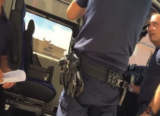 La Francia ‘riammetterebbe’ illegalmente i migranti minori in Italia: il video di 'Roya Citoyenne' La Francia ‘riammetterebbe’ illegalmente i migranti minori in Italia: il video di 'Roya Citoyenne'