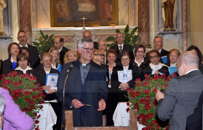 Sanremo: termina oggi la visita pastorale del Vescovo a San Giacomo, ieri festa insieme ai fedeli (Foto) Sanremo: termina oggi la visita pastorale del Vescovo a San Giacomo, ieri festa insieme ai fedeli (Foto)