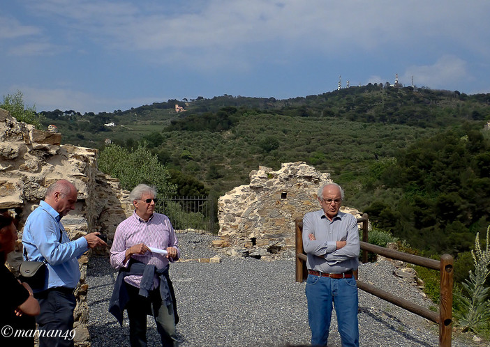 Oggi, visita guidata a Costa di Villa, antico villaggio di Cervo (XV-XVII secolo), le foto di Marcello Nan Oggi, visita guidata a Costa di Villa, antico villaggio di Cervo (XV-XVII secolo), le foto di Marcello Nan