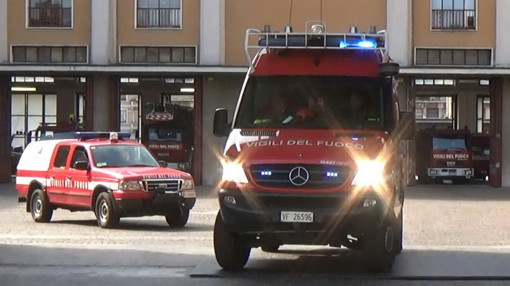 La Protezione Civile ed i Vigili del Fuoco della Liguria pronti ad entrare in azione per il sisma che ha colpito il centro Italia La Protezione Civile ed i Vigili del Fuoco della Liguria pronti ad entrare in azione per il sisma che ha colpito il centro Italia
