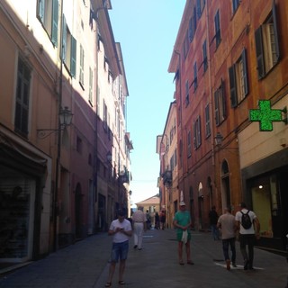 Imperia: via Cascione, c'è attesa per il sondaggio. Gagliano "I commercianti chiedono la riapertura" Imperia: via Cascione, c'è attesa per il sondaggio. Gagliano "I commercianti chiedono la riapertura"