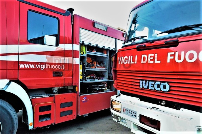 Tamponamento tra tre camion sulla A10: autostrada chiusa tra Savona e Albisola in direzione Genova Tamponamento tra tre camion sulla A10: autostrada chiusa tra Savona e Albisola in direzione Genova