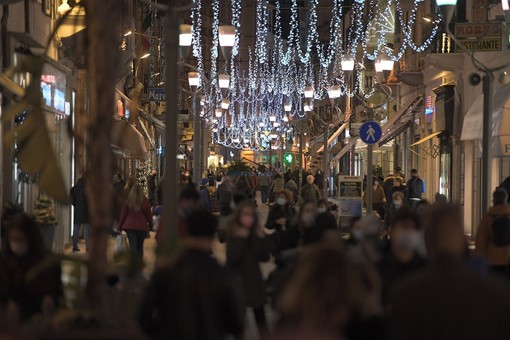 Nuovo Dpcm del 16 gennaio: da bar e ristoranti alle palestre e agli spostamenti, ecco le ipotesi sul tavolo Nuovo Dpcm del 16 gennaio: da bar e ristoranti alle palestre e agli spostamenti, ecco le ipotesi sul tavolo