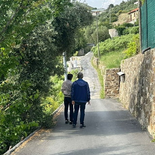Sanremo: nuovi lampioni in strada mulattiera Peiranze, scattano da domani divieti di transito e sosta fino al 26 giugno Sanremo: nuovi lampioni in strada mulattiera Peiranze, scattano da domani divieti di transito e sosta fino al 26 giugno