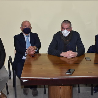 Visita del Sottosegretario Costa in provincia: "Pochi vaccinati? Dal 10 gennaio in molti non potranno più fare nulla!"