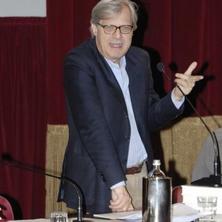 Sanremo: grande successo di partecipazione ieri pomeriggio per Vittorio Sgarbi ai 'Martedì Letterari'