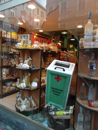 Allarme vandali a Ventimiglia: netta presa di posizione del Presidente Confcommercio, richiesto vertice con le forze dell’ordine Allarme vandali a Ventimiglia: netta presa di posizione del Presidente Confcommercio, richiesto vertice con le forze dell’ordine