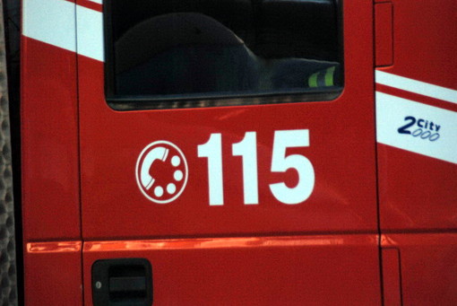 Sanremo: principio di incendio su un terrazzo a Bussana domato in pochi minuti dai Vigili del Fuoco Sanremo: principio di incendio su un terrazzo a Bussana domato in pochi minuti dai Vigili del Fuoco