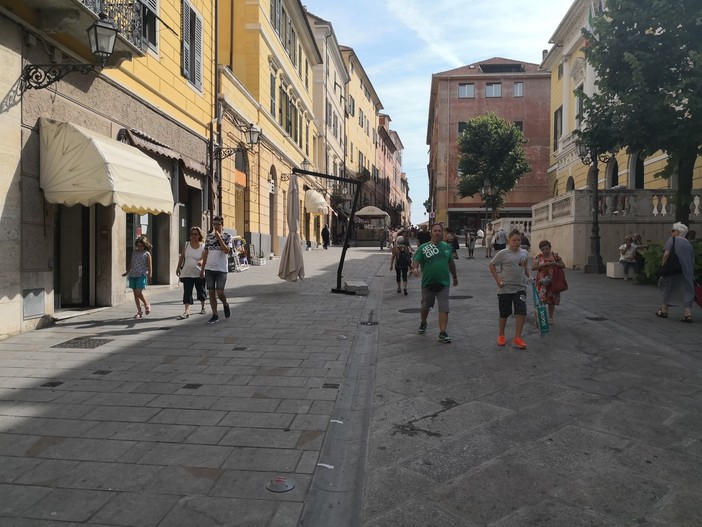 Imperia: ipotesi di riapertura al traffico di via Cascione: secco no del comitato 'M'Importa' "La pedonalizzazione porta miglioramenti e vivacità"