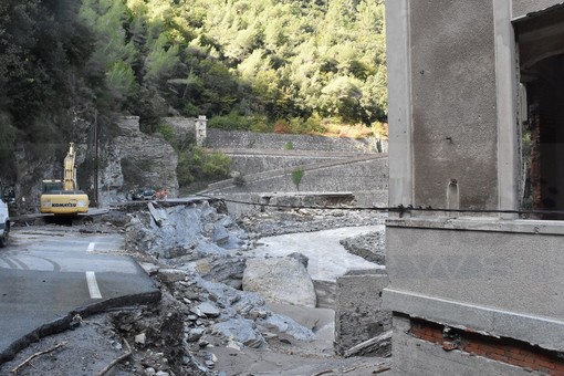 Nelle foto i lavori e la situazione alla vecchia frontiera tra Breil e Fanghetto Nelle foto i lavori e la situazione alla vecchia frontiera tra Breil e Fanghetto