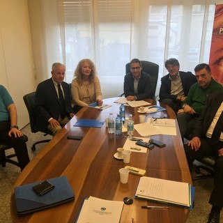 La visita di Claudio Scajola alla Confcommercio La visita di Claudio Scajola alla Confcommercio