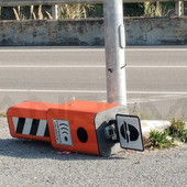 Spunta 'Fleximan' anche a Taggia? Scardinato nelle ultime ore il 'Velo Ok' sulla superstrada (Foto)