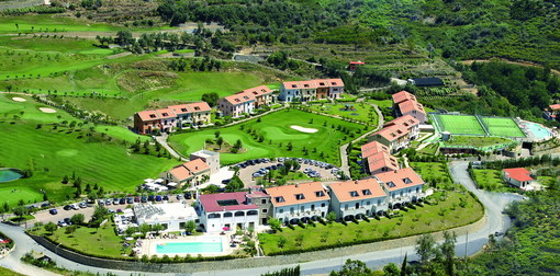 Venerdì riapre il Castellaro Golf Resort, un’oasi a pochi km da Sanremo ideale per rilassarsi tra natura, golf e attività outdoor