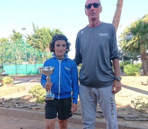 Tennis. Il figlio d'arte Vincenzo Curinga vince il regionale del Trofeo kinder under 10