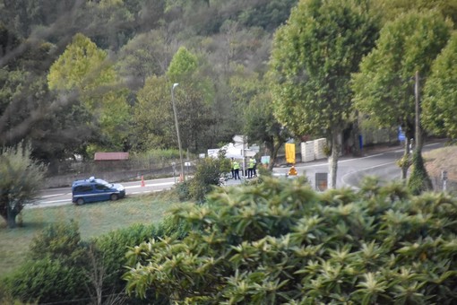 Allarme migranti in Francia: in Val Roya i controlli serrati a Sospel ma i tentativi di passaggio sono pochi (Foto e Video) Allarme migranti in Francia: in Val Roya i controlli serrati a Sospel ma i tentativi di passaggio sono pochi (Foto e Video)
