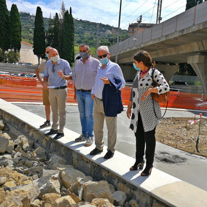 Imperia: mattinata dedicata ai sopralluoghi in alcuni dei cantieri aperti in città per il Sindaco Scajola Imperia: mattinata dedicata ai sopralluoghi in alcuni dei cantieri aperti in città per il Sindaco Scajola