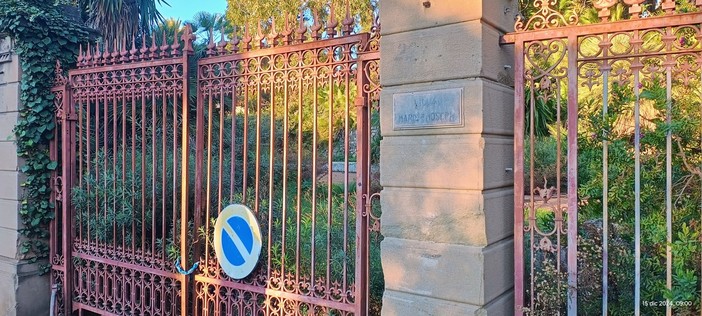 Sanremo: Villa Marie Joseph in stato di abbandono da anni, lettore "Il comune obblighi i proprietari a pulirla!"