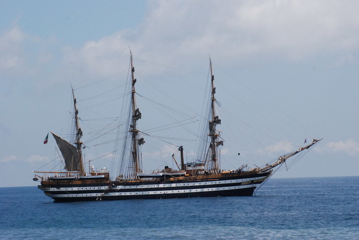 Giraglia e Vespucci: a rischio la cerimonia di domani Giraglia e Vespucci: a rischio la cerimonia di domani