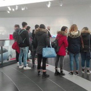 Gli alunni dei corsi Afm e Turismo del Fermi di Ventimiglia all’Alfa Romeo per l’alternanza scuola lavoro
