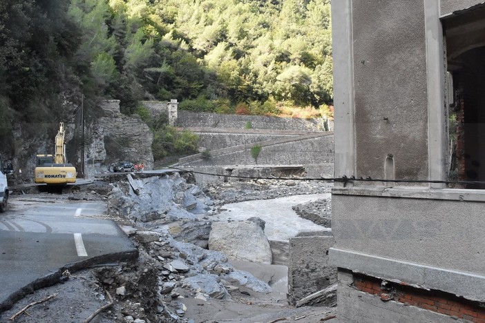 Nelle foto i lavori e la situazione alla vecchia frontiera tra Breil e Fanghetto