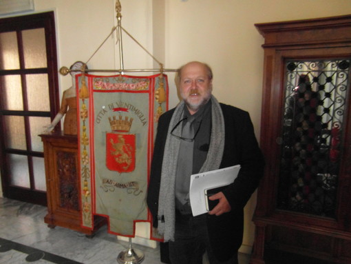 Ventimiglia: “Alta professionalità e spirito di sacrificio non comune”, riconoscimento ufficiale dalla procura di Lucca per il maggiore di Polizia Locale Vasco Comaschi