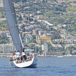 Vela: assenza di vento e primo giorno di regate rinviato a domani per l'Europeo Irc di Sanremo Vela: assenza di vento e primo giorno di regate rinviato a domani per l'Europeo Irc di Sanremo
