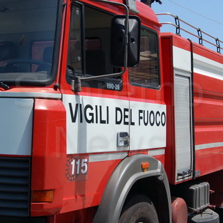 Sanremo: piccolo incendio in un condominio in via N. Bixio