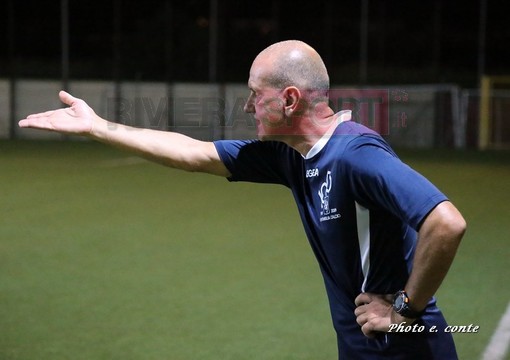 Calcio, Eccellenza. Il Ventimiglia impone il pari alla Fezzanese. Mister Andrea Caverzan: "Bella partita contro una delle squadre più forti del campionato"