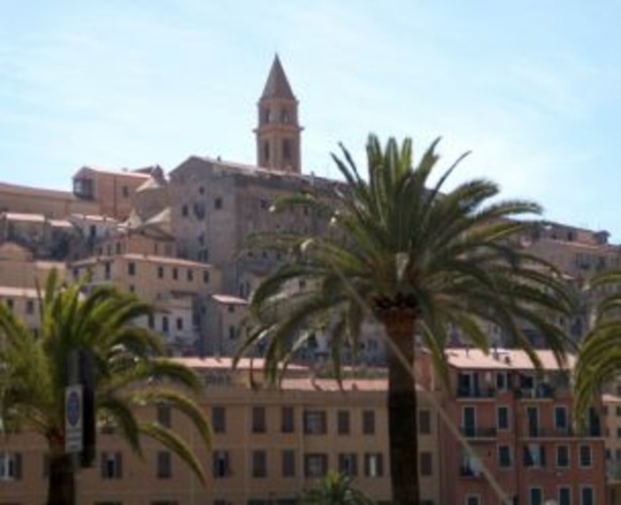 Ventimiglia: richieste di interventi nella città alta senza risposta, una residente chiede lumi al Comune